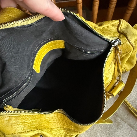 BALENCIAGA S/S 2004 Yellow Twiggy, Chevre Leather/Pewter Hardware - Picture 12 of 16